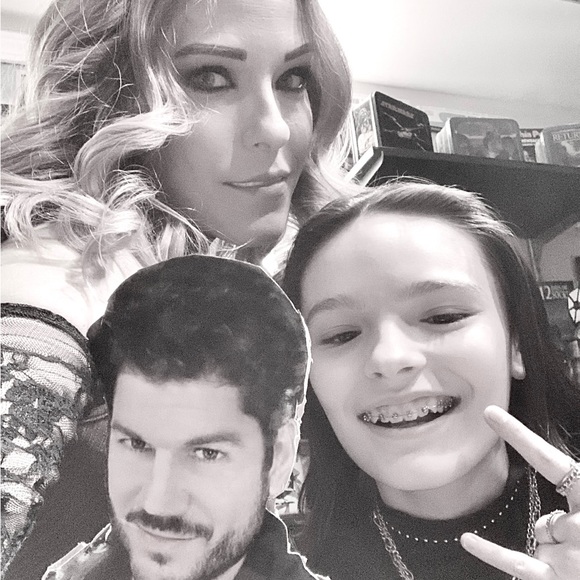 🐾🖤 Meet Your Seller 🖤🐾 - Picture 7 of 16